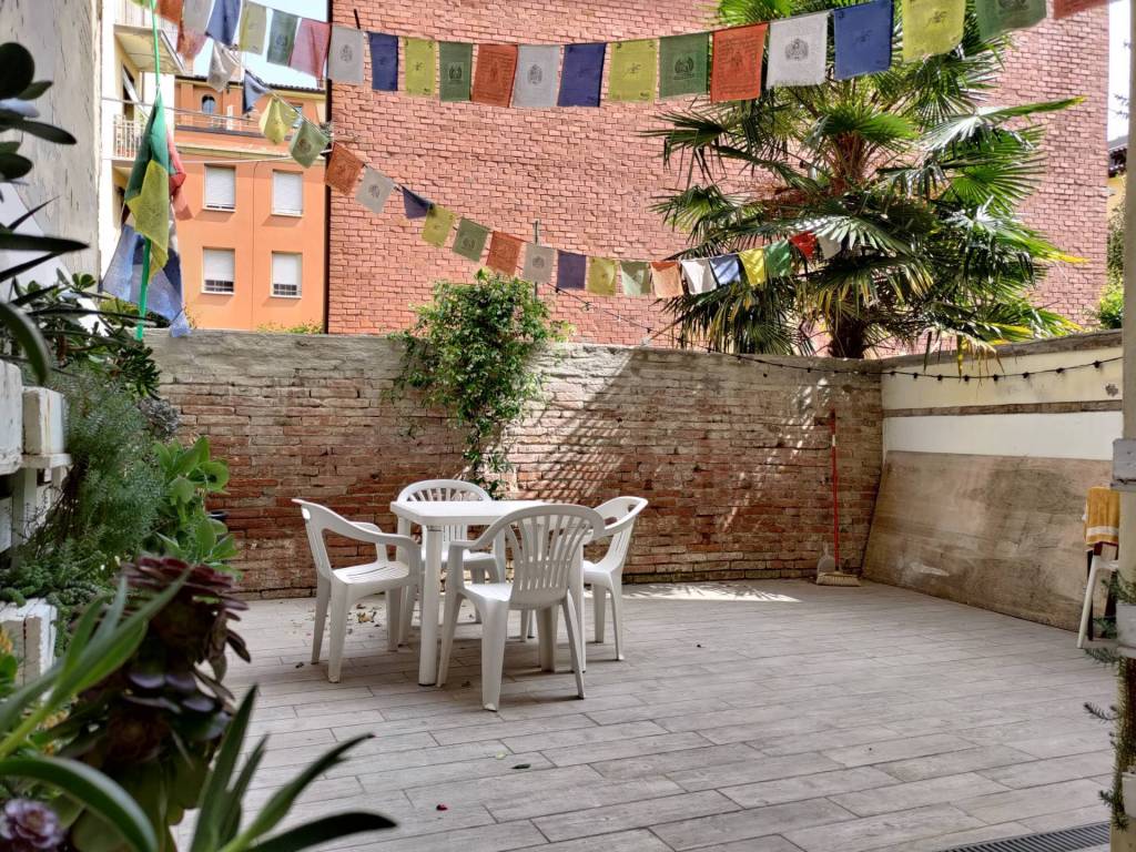 Sale Apartment Bologna. 2room flat in via Del Pratello. Good condition