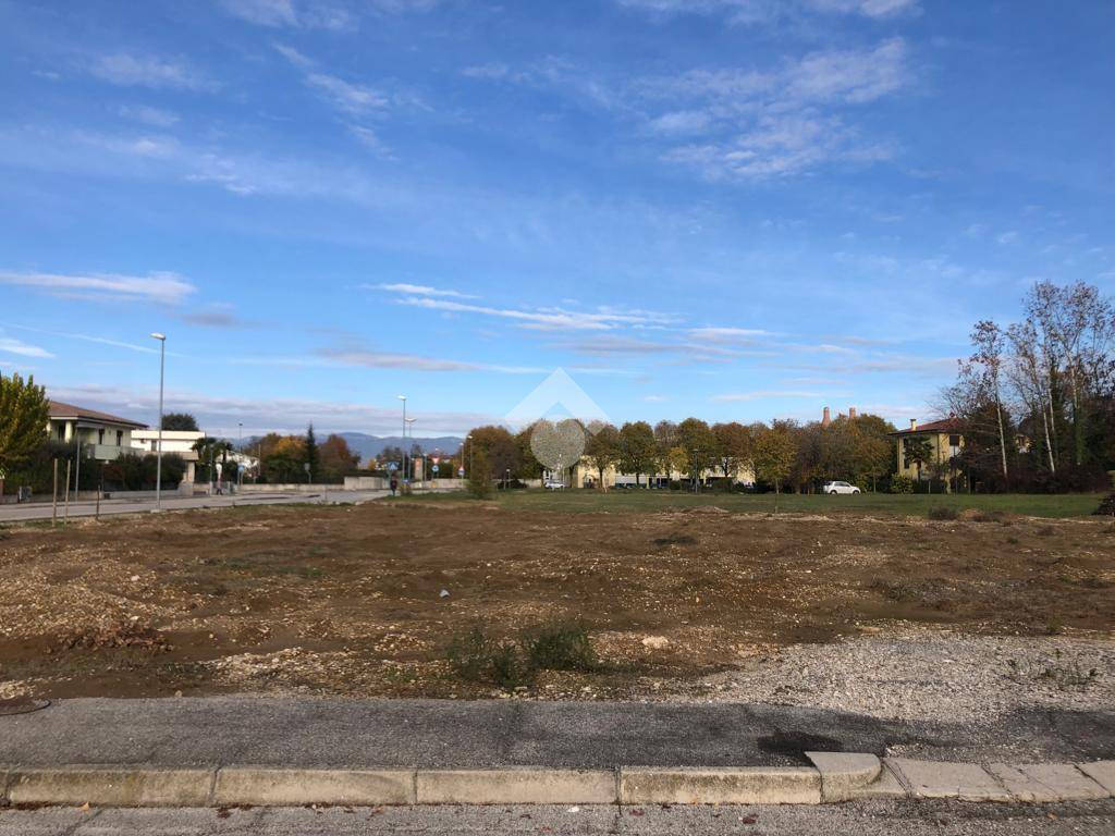 WhatsApp Image 2022-12-02 at 15.17.04 (3)