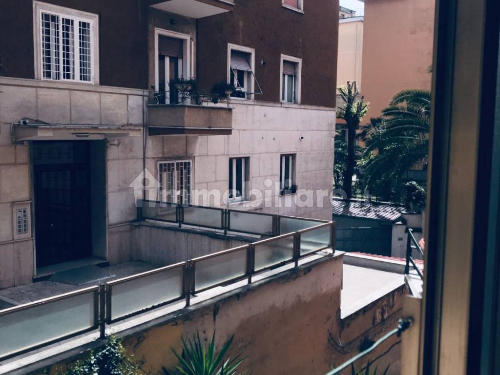 Via Fratelli Bonnet Roma Rm Vendita Appartamento in via Fratelli Bonnet. Roma. Da ristrutturare