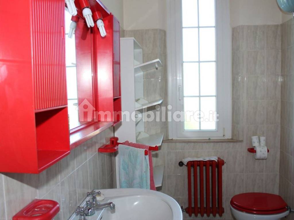 Bagno piano primo