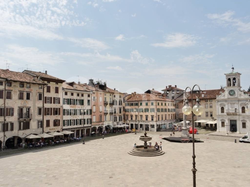 Quadrilocale piazza matteotti, centro storico, udine