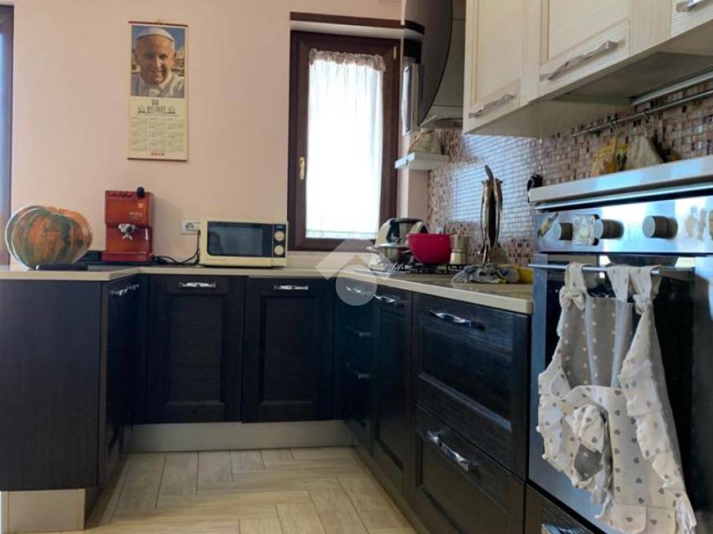 Vendita Appartamento Santeramo in Colle. Trilocale, Ottimo stato