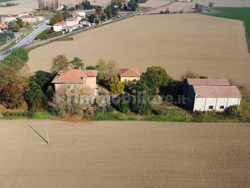 vista aerea villa condandolo in vendita