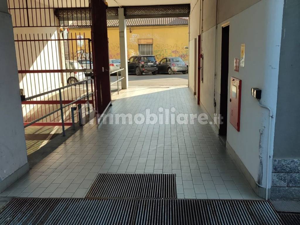 Solo Caschi Via Pietro Colletta Milano Mi Garage - Box via Pietro Colletta 39, Milano, Rif. 100006336