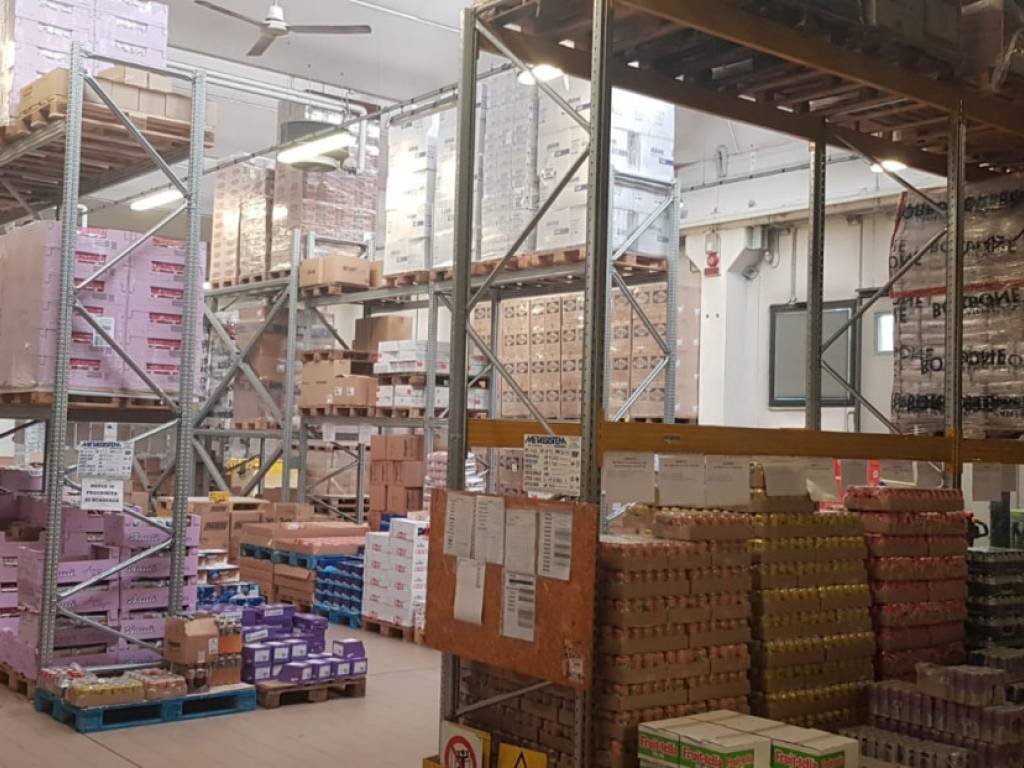 Capannone via dell'industria, ospedale, carpi