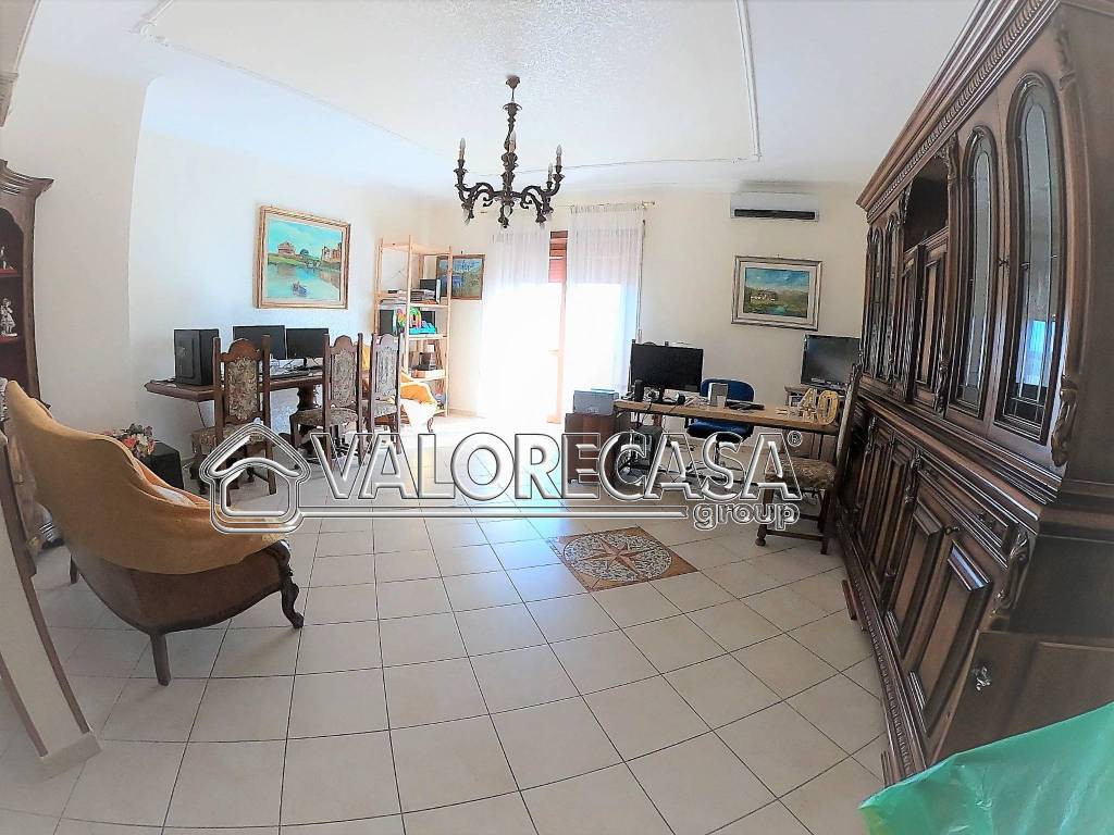 Vendita Appartamento Roma. Quadrilocale in via della Fontana del