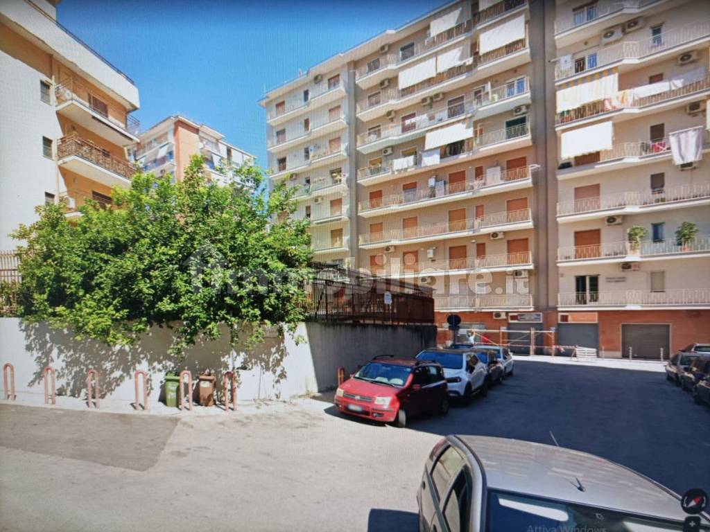 Locale commerciale via Caravaggio, 58, Aversa, rif. 100072088