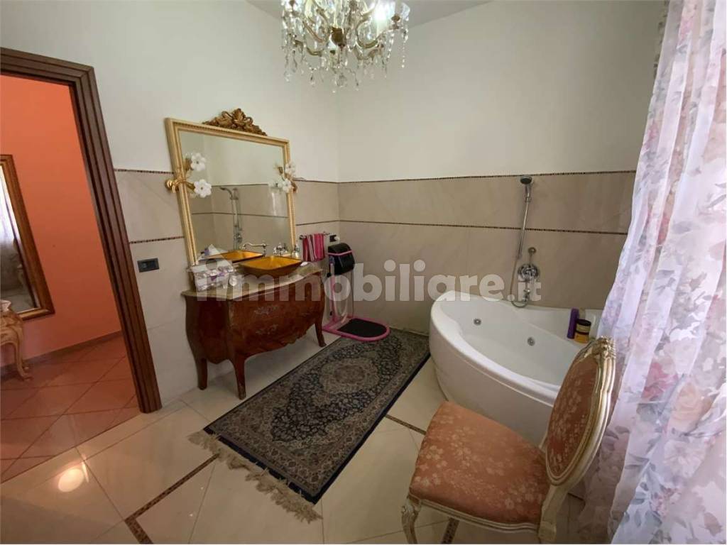 BAGNO PIANO RIALZATO