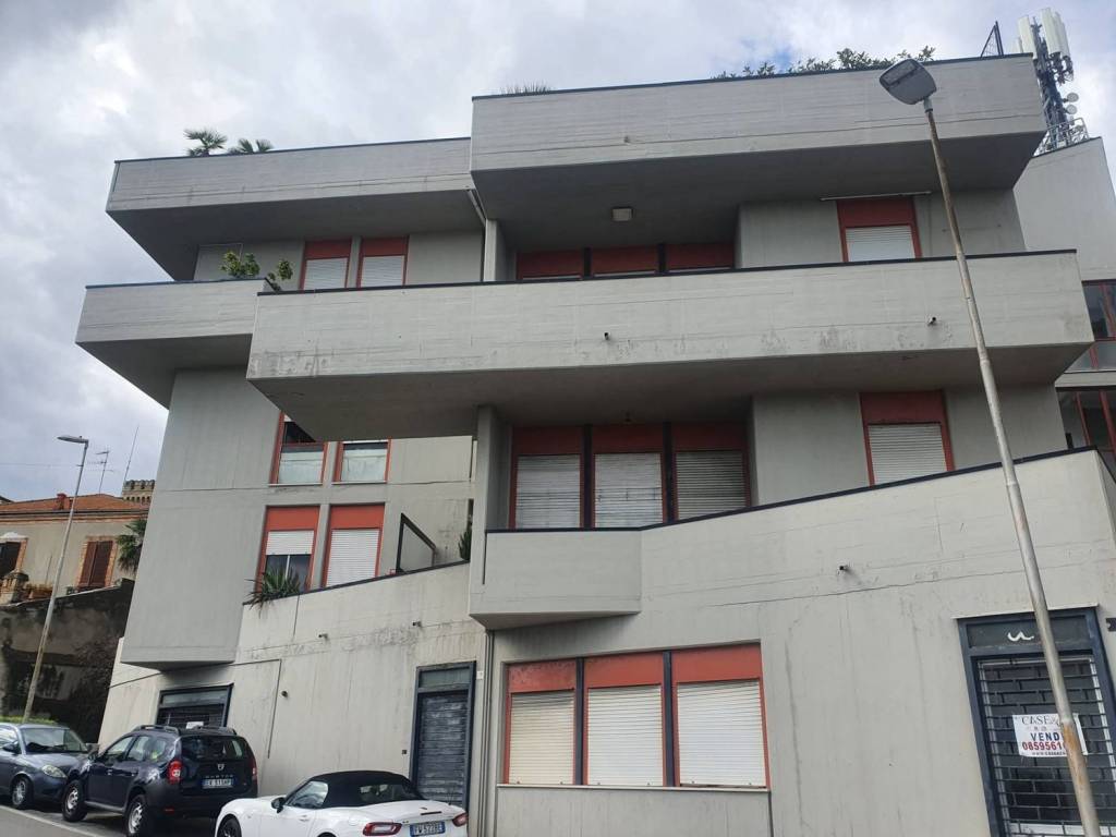 Garage - box via montello, centro, giulianova