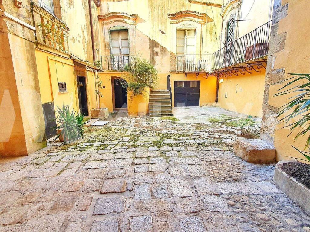 cortile interno