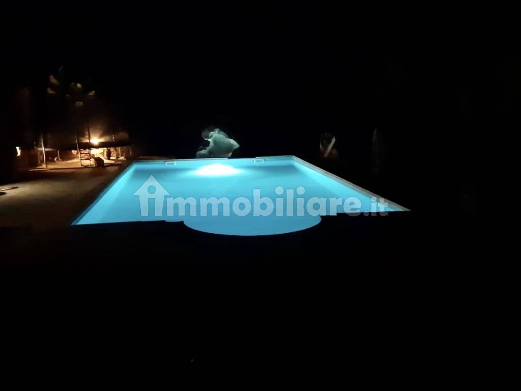 Piscina illuminazione