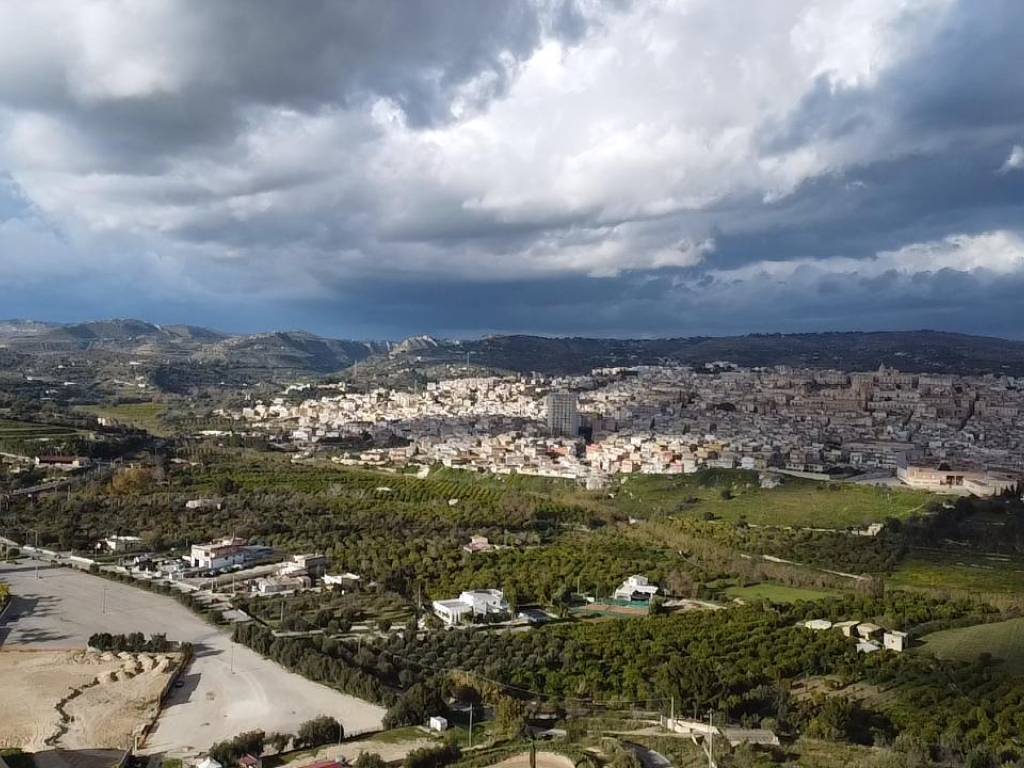 terreno a 2 km dal centro storico di noto  1