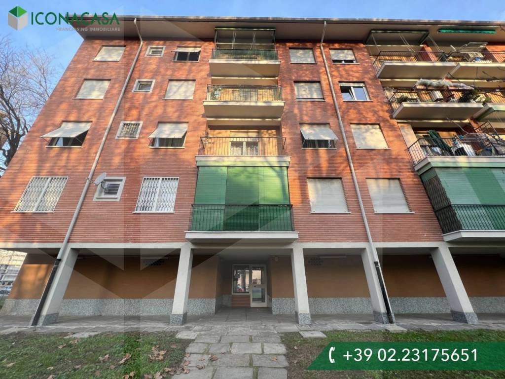 Vendita Appartamento Milano. Trilocale in via Monte Rotondo 8. Buono stato,  primo piano, con terrazza, riscaldamento centralizzato, rif. 100462356