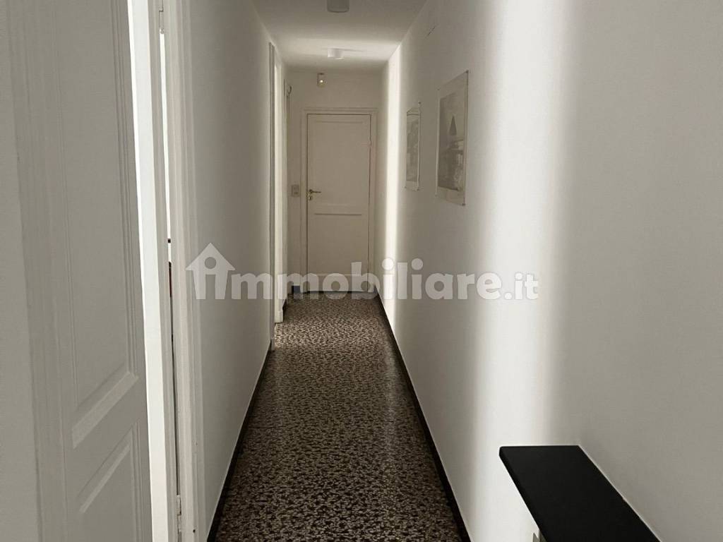 Affitto Appartamento Genova. Quadrilocale in via Pertinace 5. Ottimo