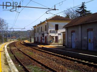 14.	Nearby train station that connects to major cities and the coast