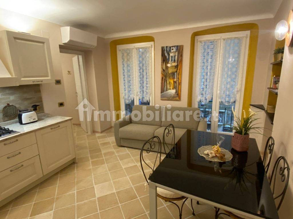 Affitto Appartamento Genova. Monolocale in via degli Orefici. Ottimo