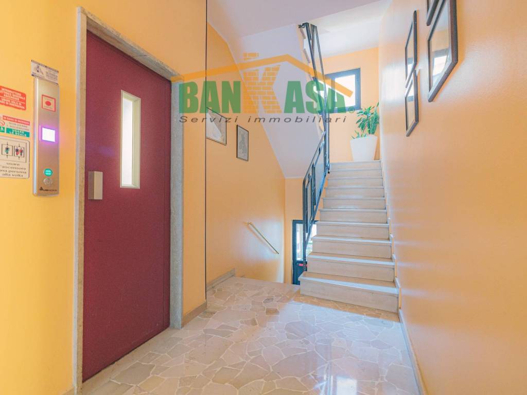 Vendita Appartamento Milano. Monolocale in Ripa di Porta Ticinese 127/A. Da  ristrutturare, secondo piano, con balcone, riscaldamento centralizzato,  rif. 100540952