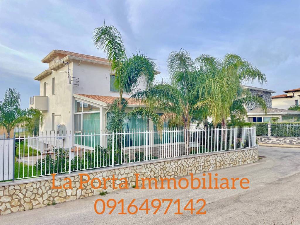 Villa con giardino indipendente 2 livelli e 1 inf.