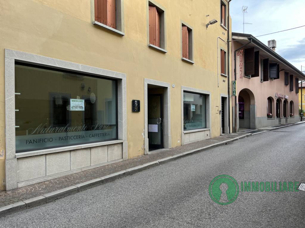 Attività commerciale via Diaz 3, Tricesimo, Rif. 100562270 - Immobiliare.it