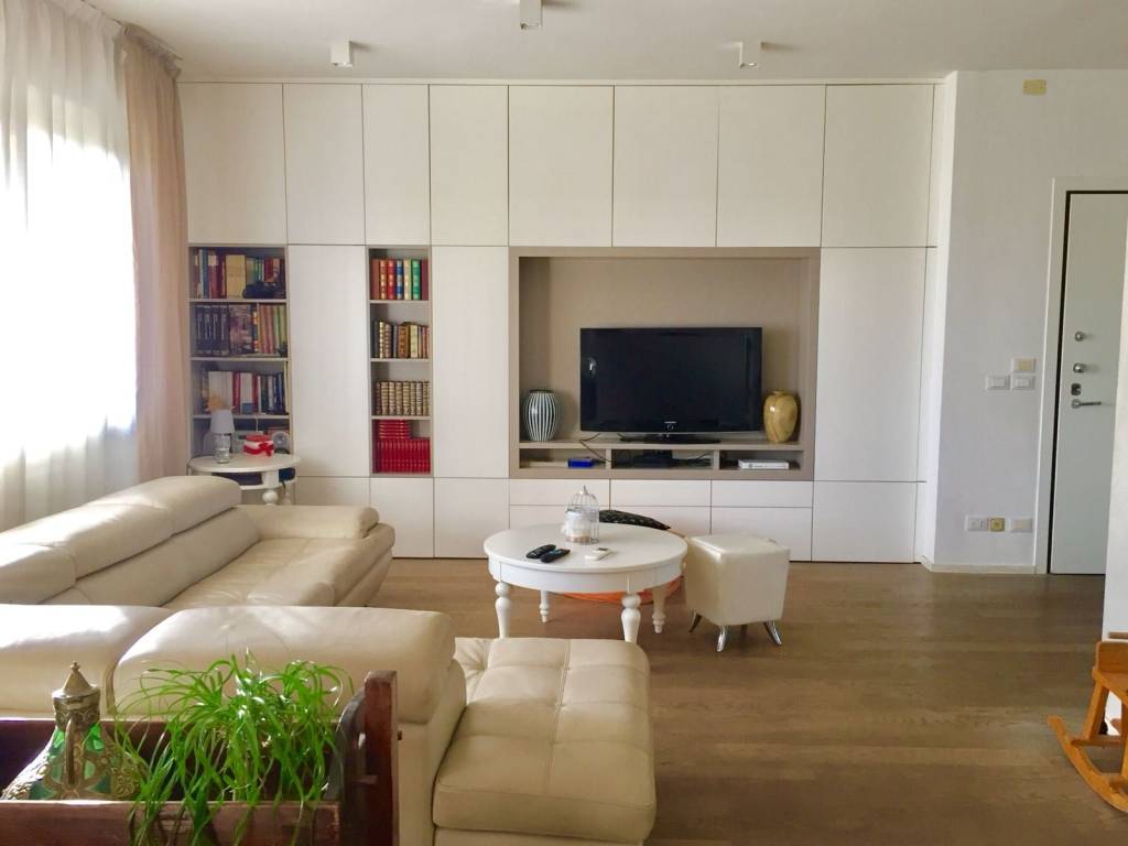 Trilocale viale maria borman ceccarini 136, paese, riccione