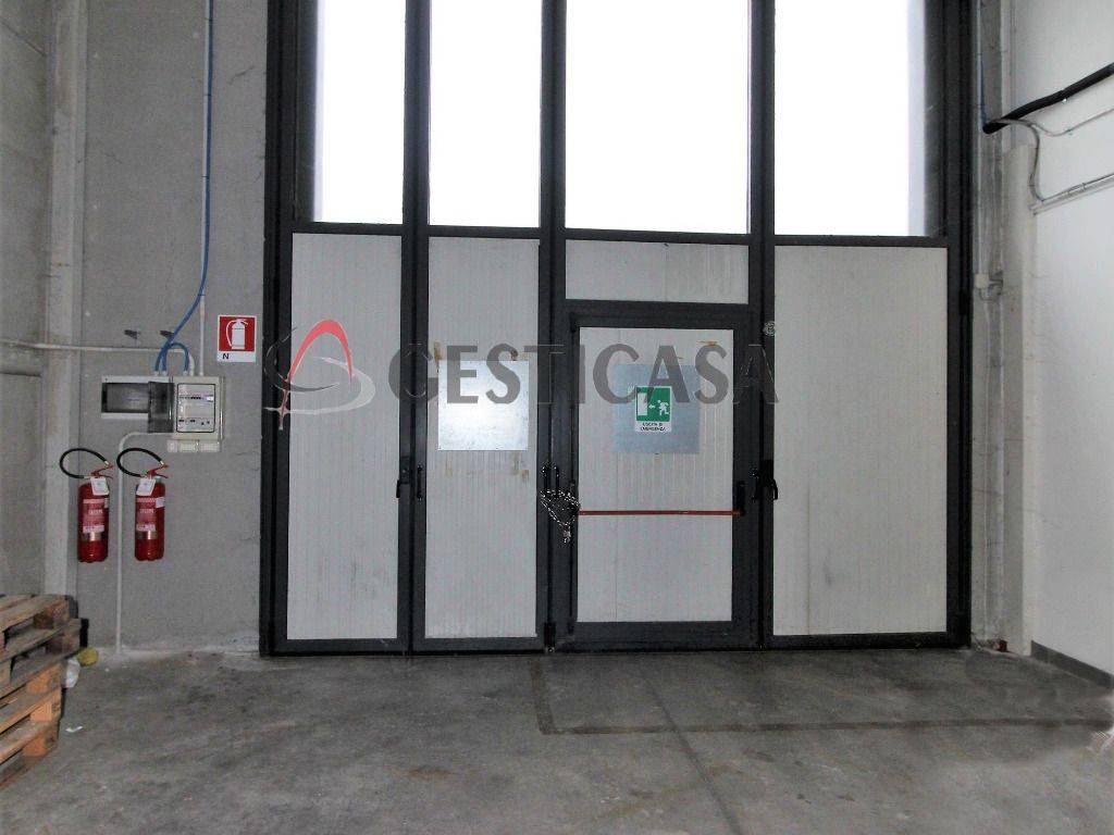 Capannone piazza itallia 9, Montebello Vicentino, rif. 100597864