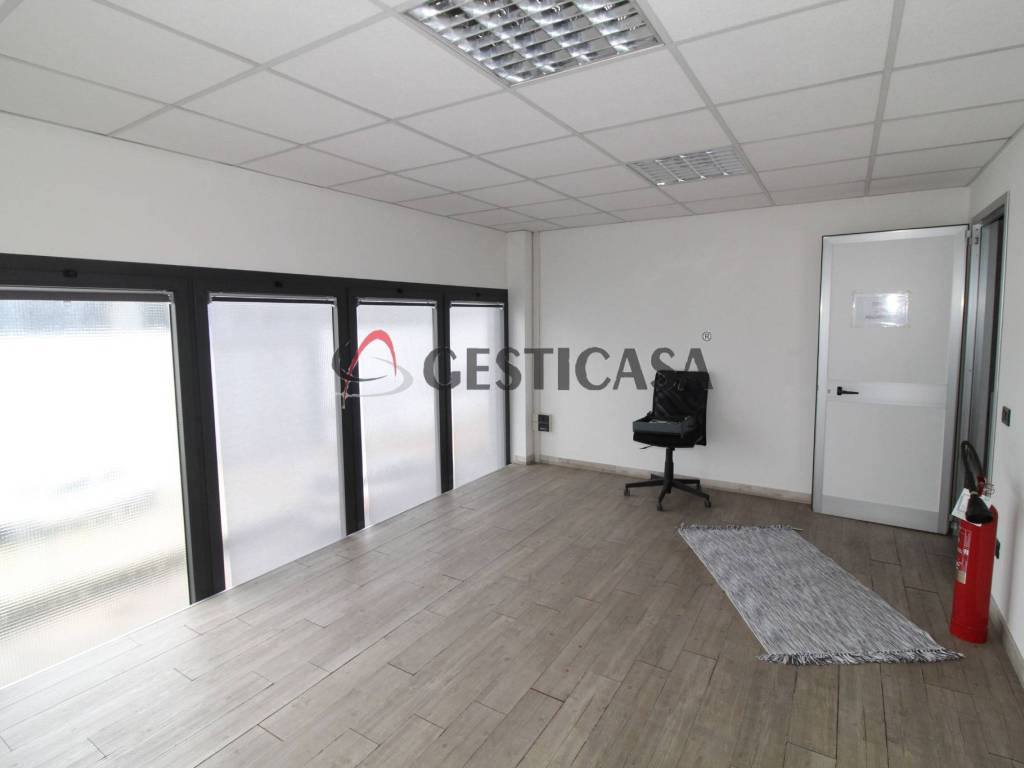 Capannone piazza itallia 9, Montebello Vicentino, rif. 100597864