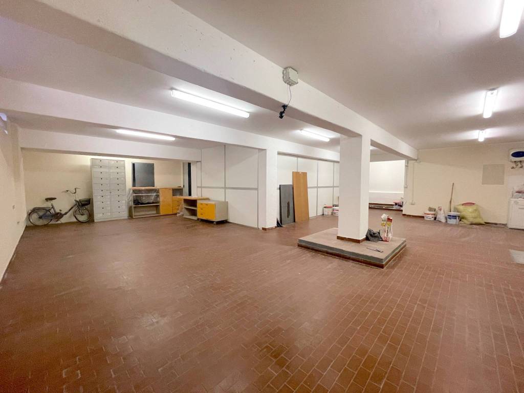 Magazzino Deposito via Zuara 14, Milano, Rif. 100644935 Immobiliare.it