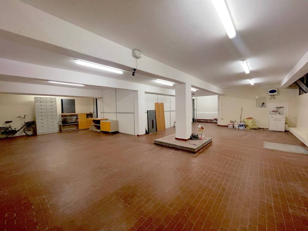 Magazzino Deposito via Zuara 14, Milano, Rif. 100644935 Immobiliare.it