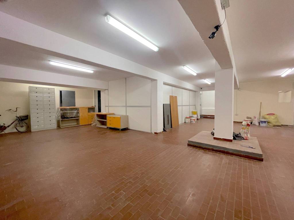 Magazzino Deposito via Zuara 14, Milano, Rif. 100644935 Immobiliare.it