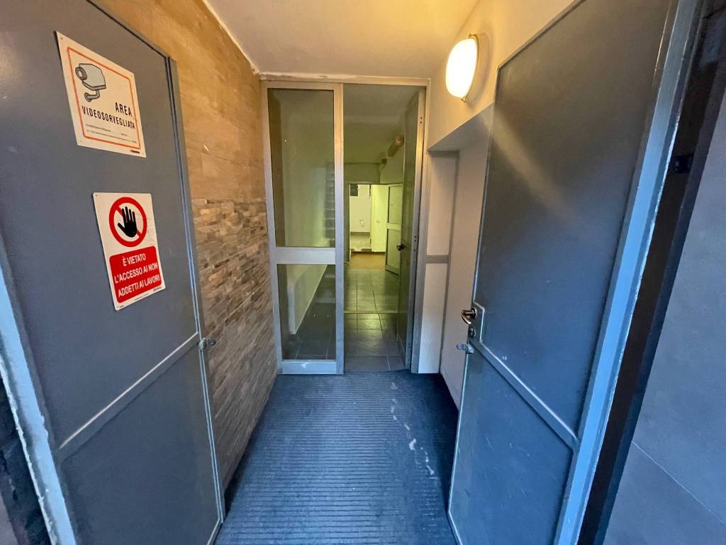 Magazzino Deposito via Zuara 14, Milano, Rif. 100644935 Immobiliare.it