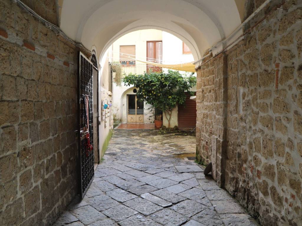 Quadrilocale via nino bixio 105, centro, maddaloni