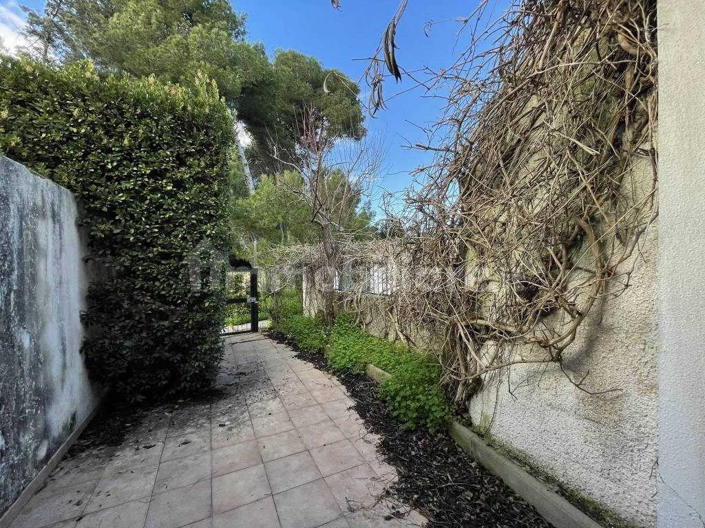 Bilocale con giardino in vendita a Torre Saracena