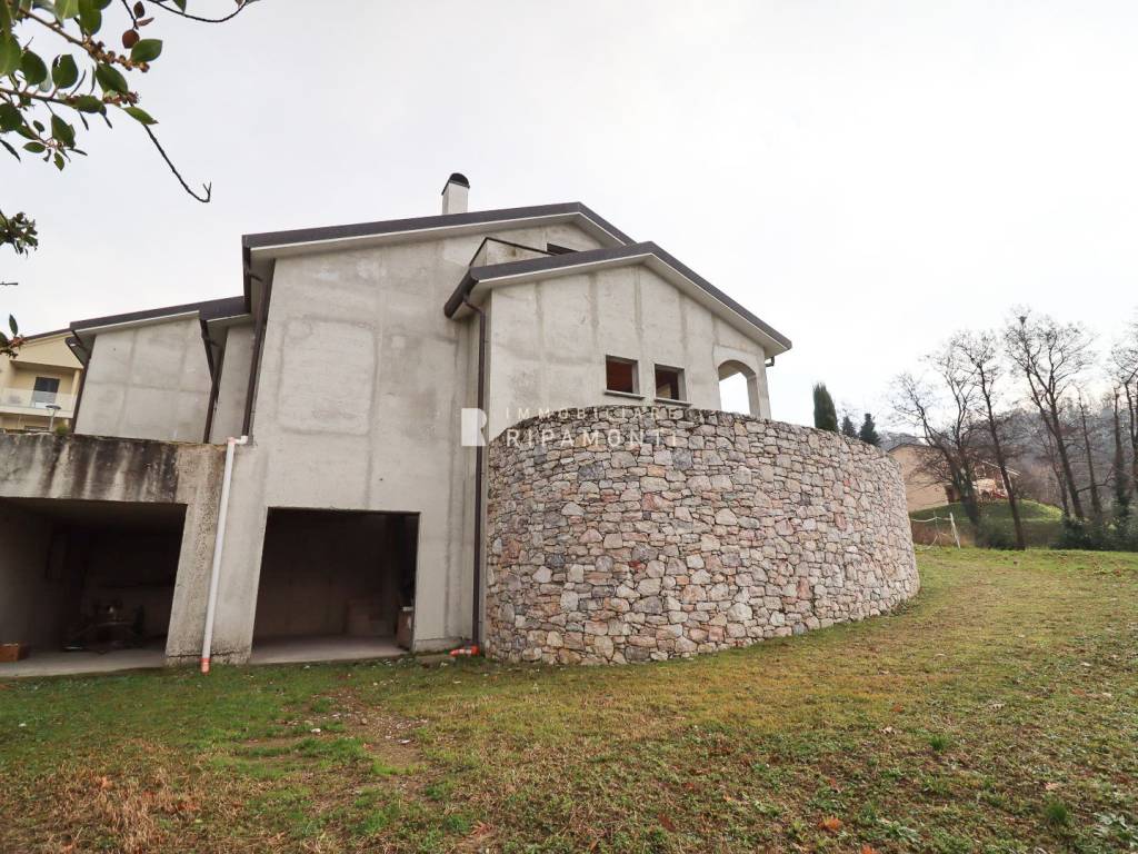 Villa BIfamiliare