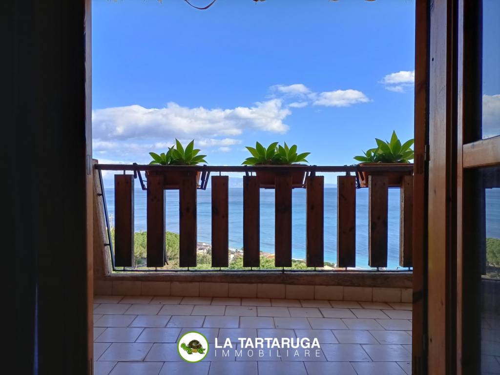 Vendita Appartamento Sant'Alessio Siculo. Bilocale, Primo piano, con