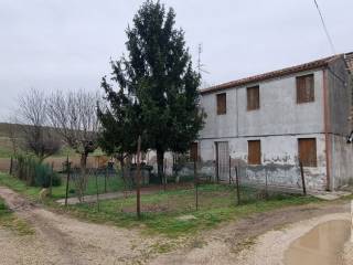 Este - Casa singola con giardino