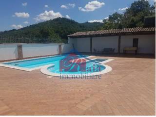 Ville con piscina in vendita in provincia di Benevento - Immobiliare.it