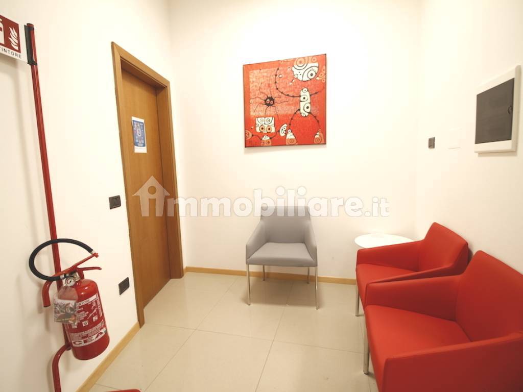 005__ufficio_tione_commerciale_trentino_affitto_locazione11.jpg