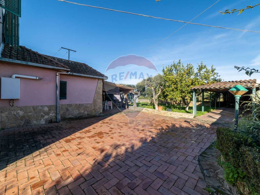 Vendita Villa unifamiliare in via manfredi modica Caltagirone. Buono