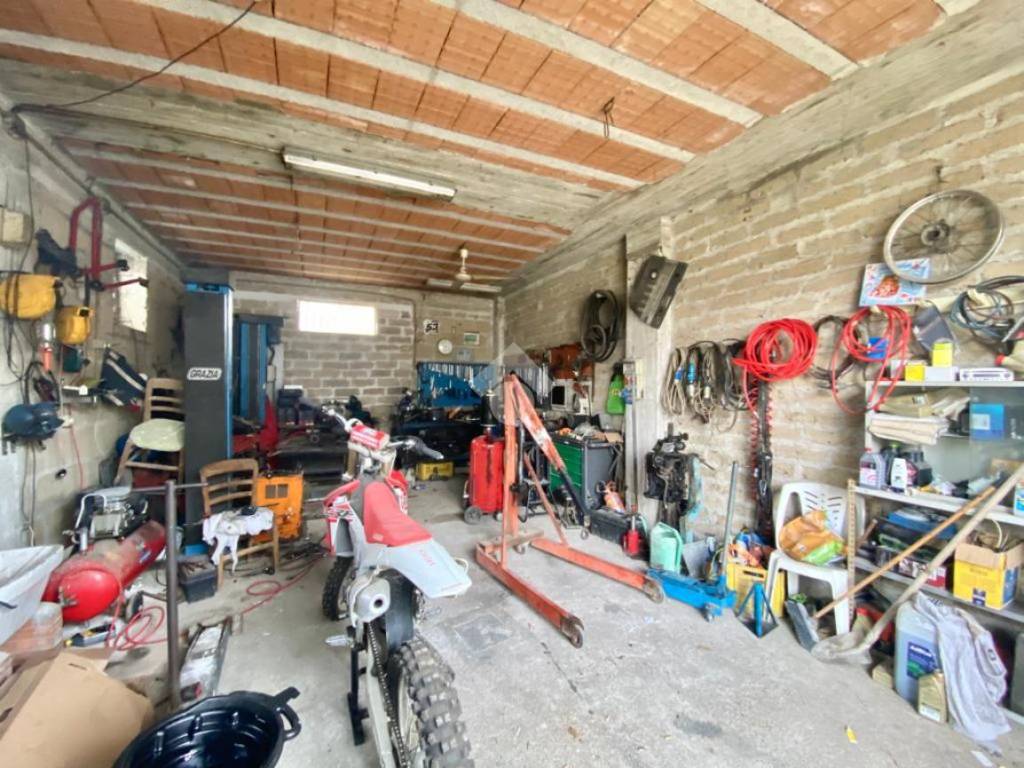 garage