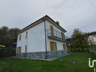 Houses with terrace for sale in Vara Superiore - Urbe - Immobiliare.it