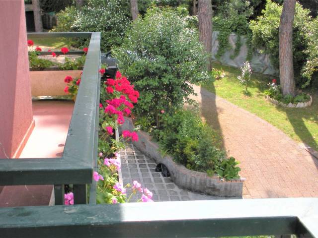 terrazzo e giardino