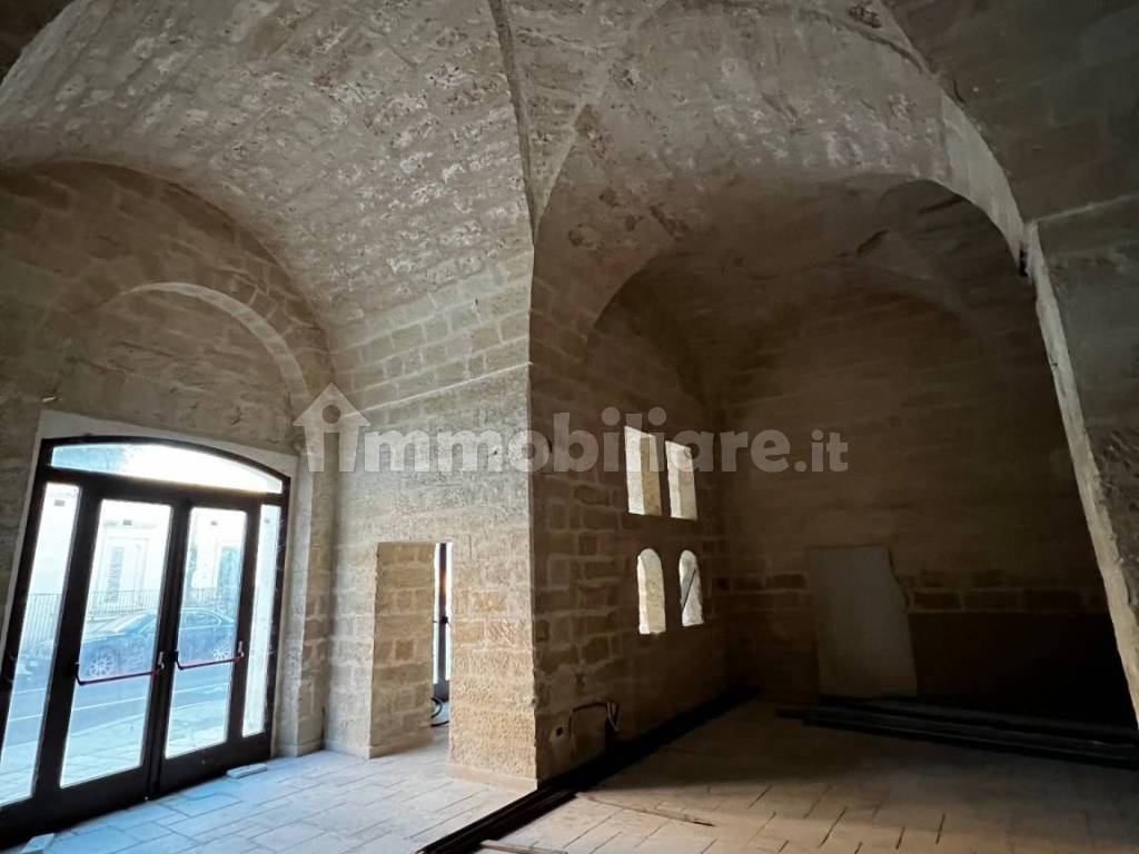 Attività commerciale via Lequile 37, Lecce, Rif. 100860297 Immobiliare.it