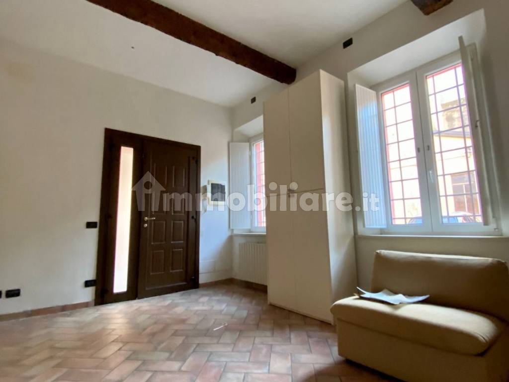 Rent Apartment Ferrara. 2room flat, Good condition, ground floor