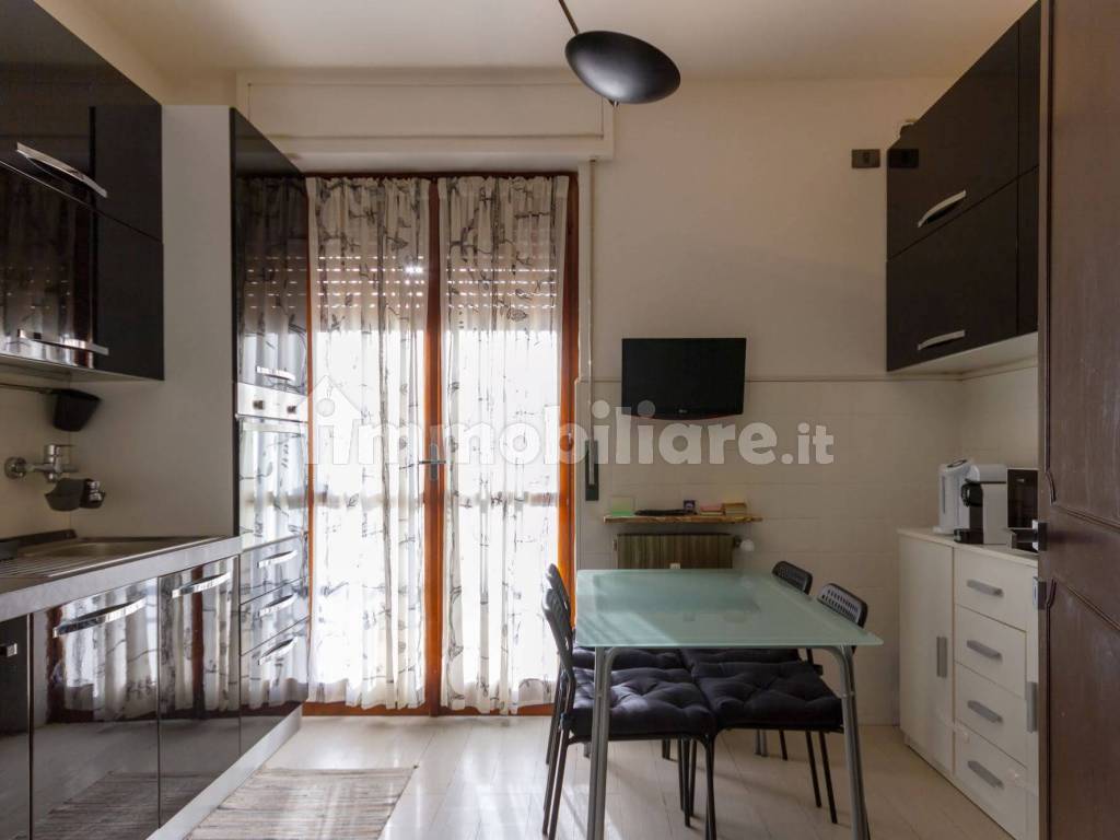 Rent Apartment Novara. 2room flat in viale Giuseppe.... Good condition