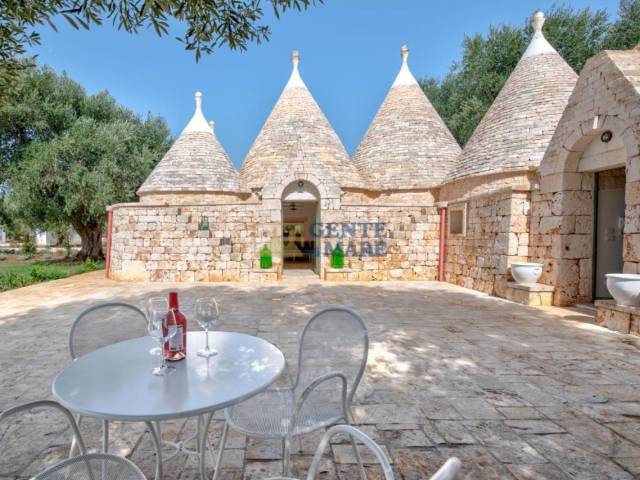 Trulli con piscina