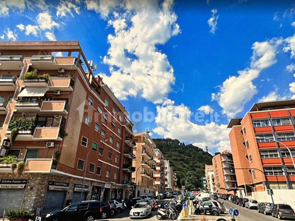 Vendita Attico in via Teulada Roma. Ottimo stato, posto auto, con terrazza, rif. 100919463 Vendita Attico in via Teulada Roma. Ottimo stato, posto auto, con terrazza, rif. 100919463