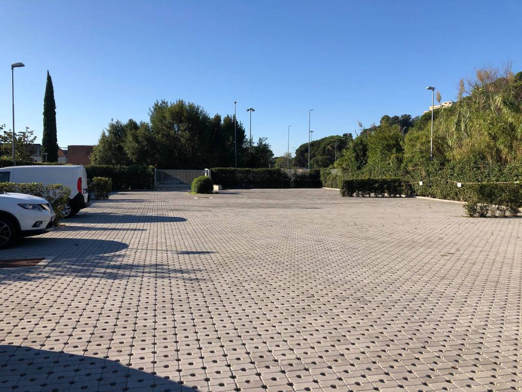 Parcheggio esterno