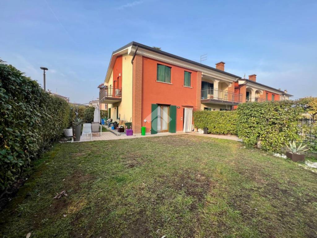 Vendita Appartamento Isola Vicentina. Trilocale, Buono stato, piano