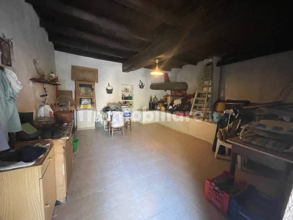 LOCALE DI SGOMBERO