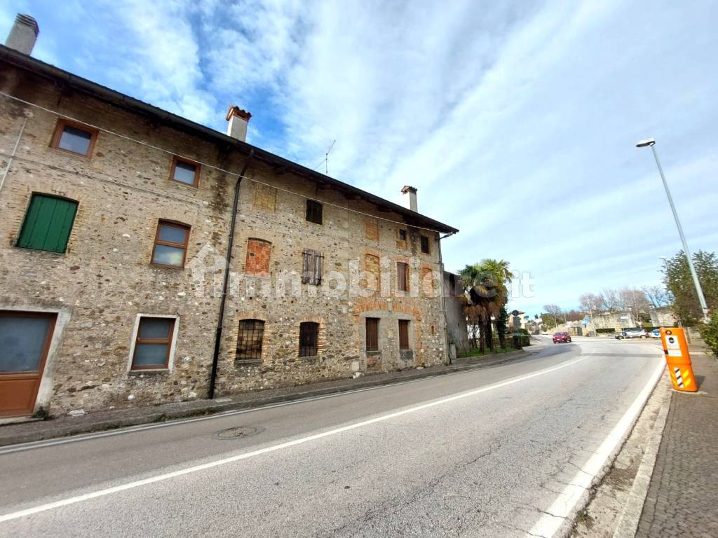 Vendita Rustico in via Udine 86 Fagagna. Da ristrutturare, 153 m², rif